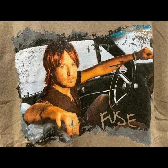 Keith Urban Fuse Tour Concert T-Shirt - Picture 3 of 6